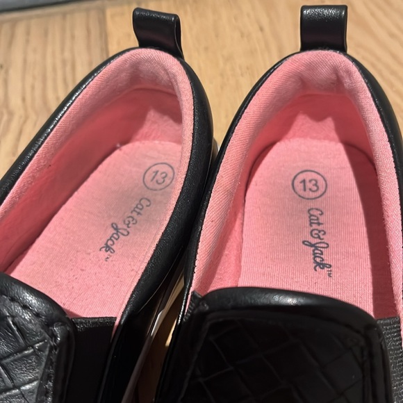 Cat & Jack Girls’ Black Slip-On Sneakers (Size: 13) - Picture 6 of 8